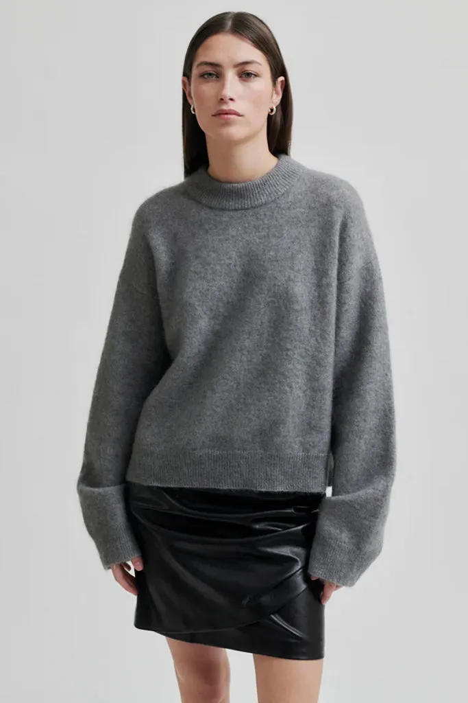 Second Female - Brook Knit Drop Shoulder O-Neck - Charcoal Grey