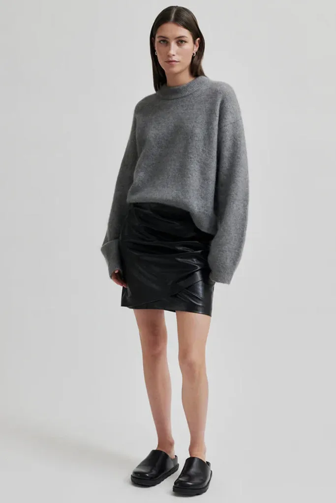 Second Female - Brook Knit Drop Shoulder O-Neck - Charcoal Grey